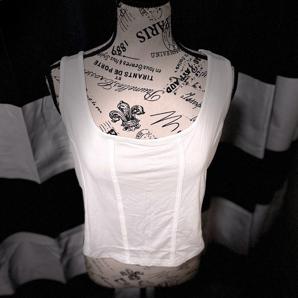 CLOZOZ • Cropped Tank Top • White • Size: XXL • NWT